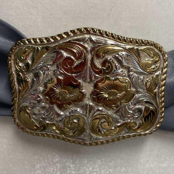 Crumrine Buckle and Leather Belt Vintage 80s Gold Gray Engraved Floral Western - Picture 4 of 9